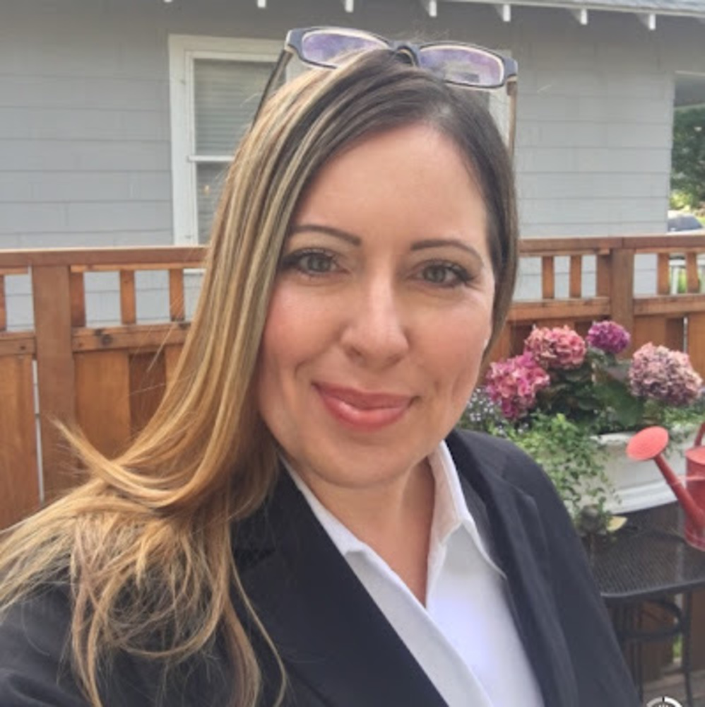 Meet your Posher, Andrea